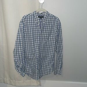 J. Crew Men's Grey & White Buttondown. Size: Medium Slim